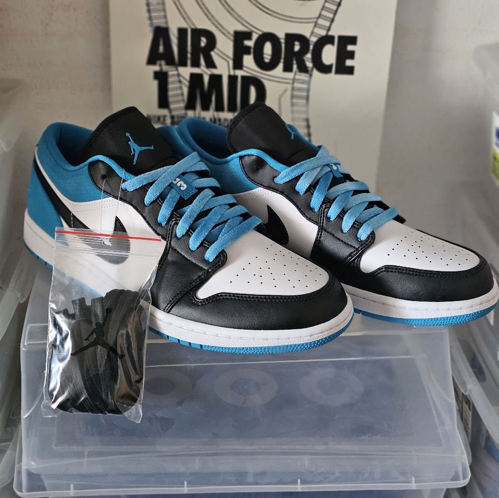 Jordan 1 Low - Electric Powder Blue